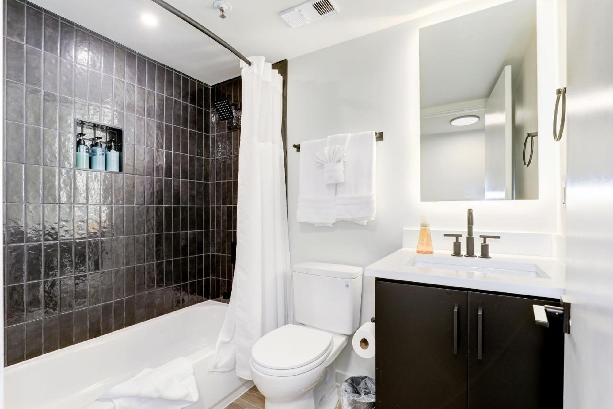 2Br Executive Apartment In Prime Location Арлингтън Екстериор снимка