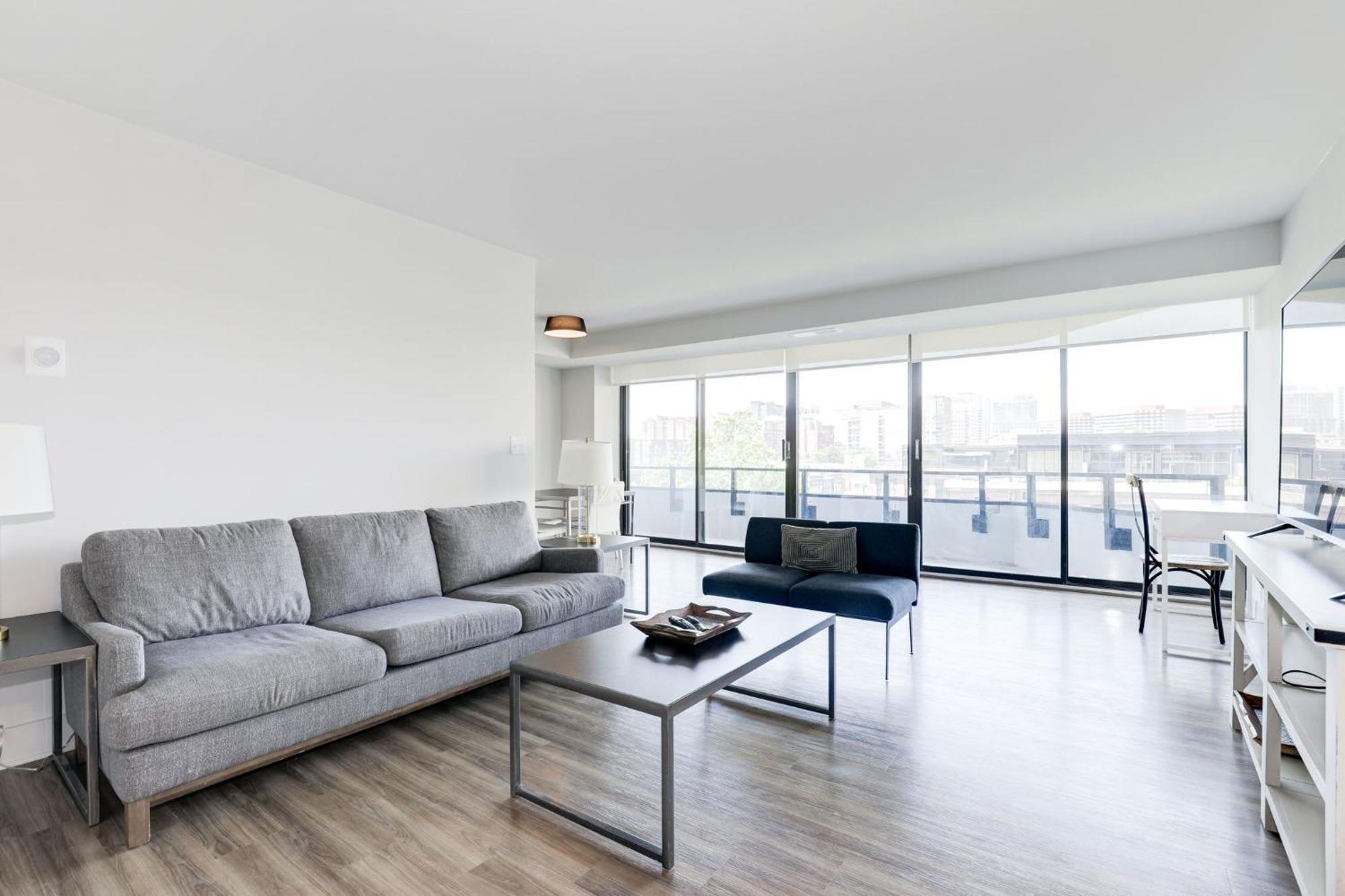 2Br Executive Apartment In Prime Location Арлингтън Екстериор снимка