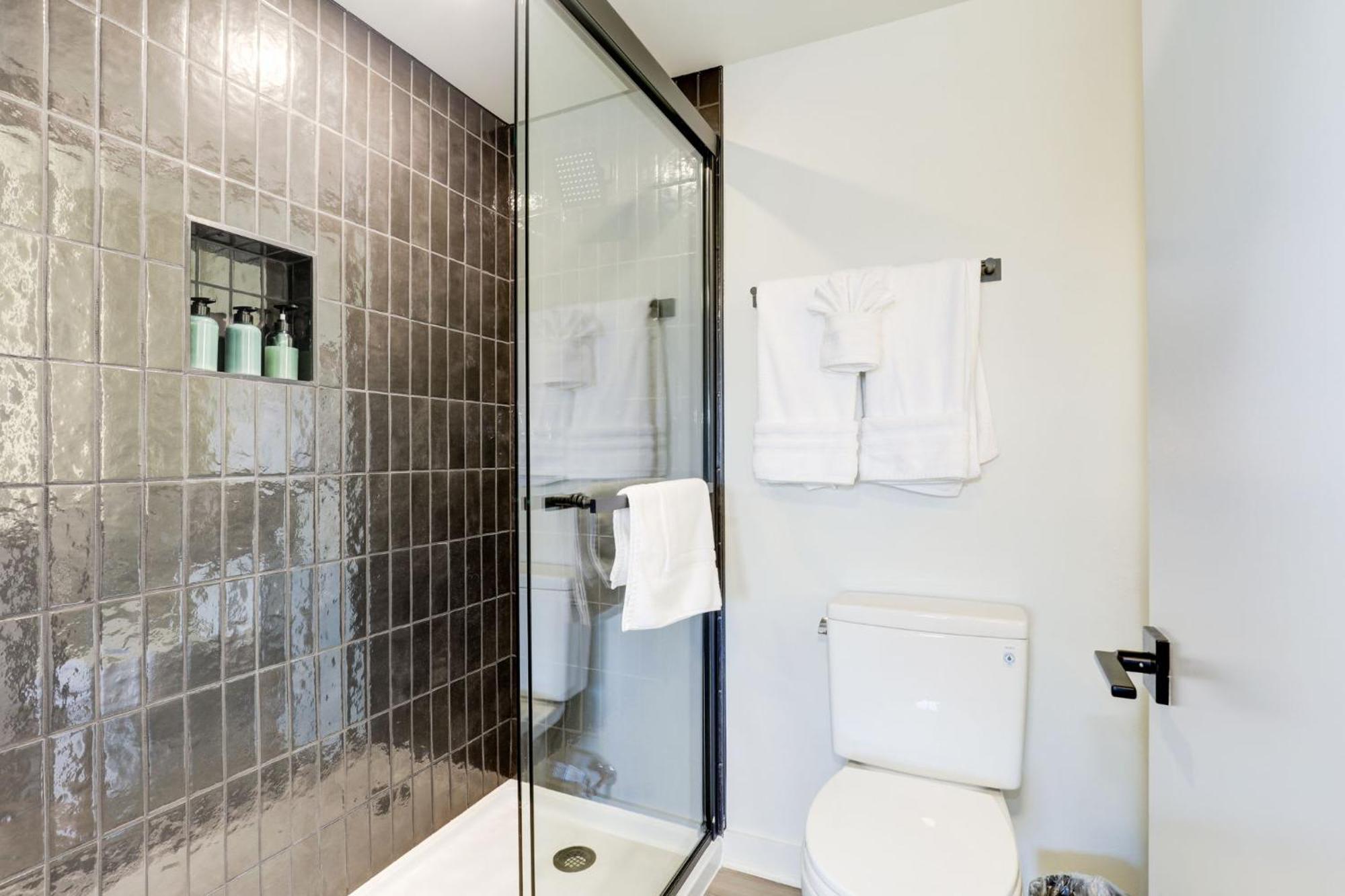 2Br Executive Apartment In Prime Location Арлингтън Екстериор снимка